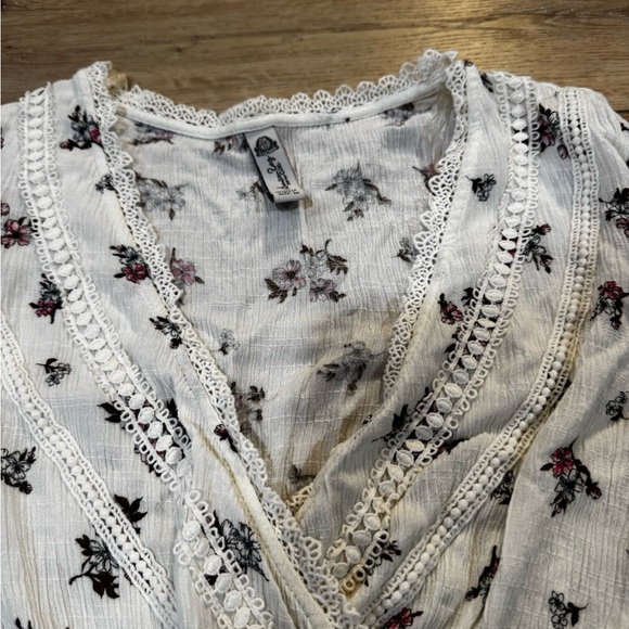 American Rag white floral A line mini skirt, elastic waist, long sleeves, XS. - Picture 5 of 14